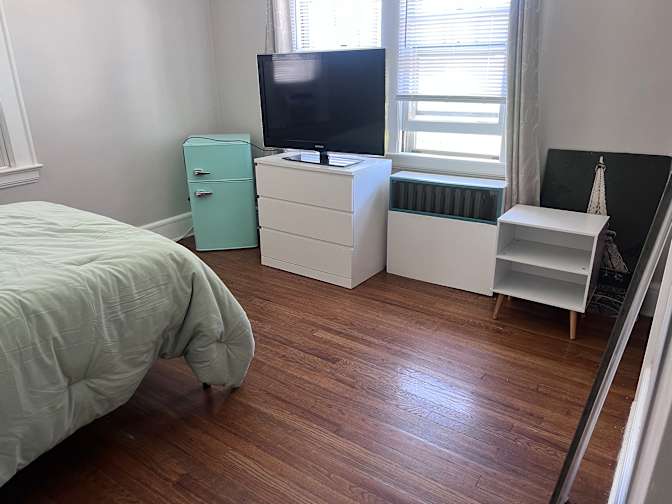 Sol's room