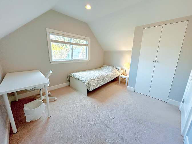 Shirin's room