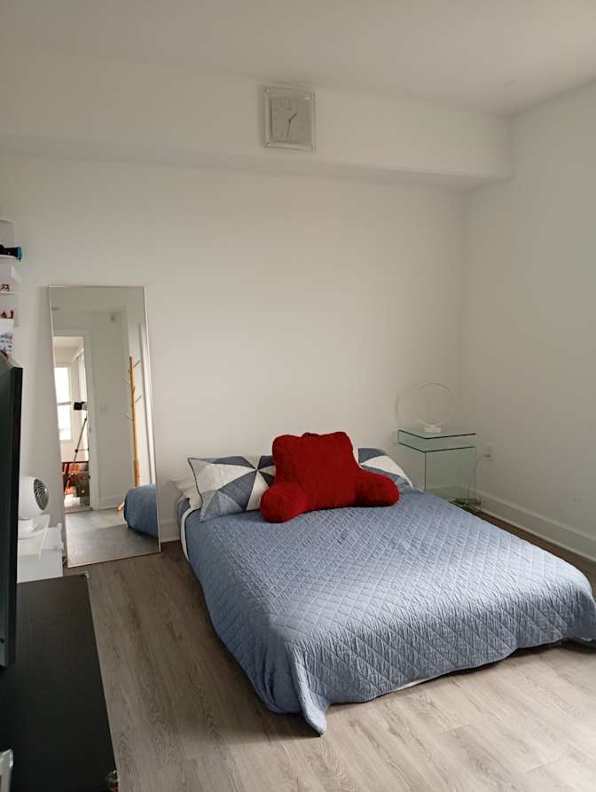 Asif's room