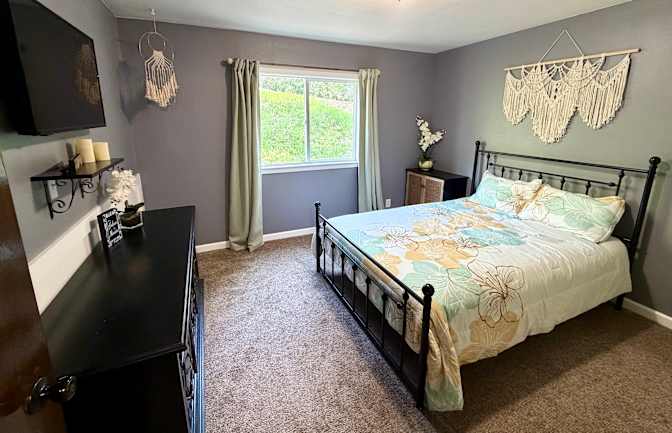 Phoenix's room