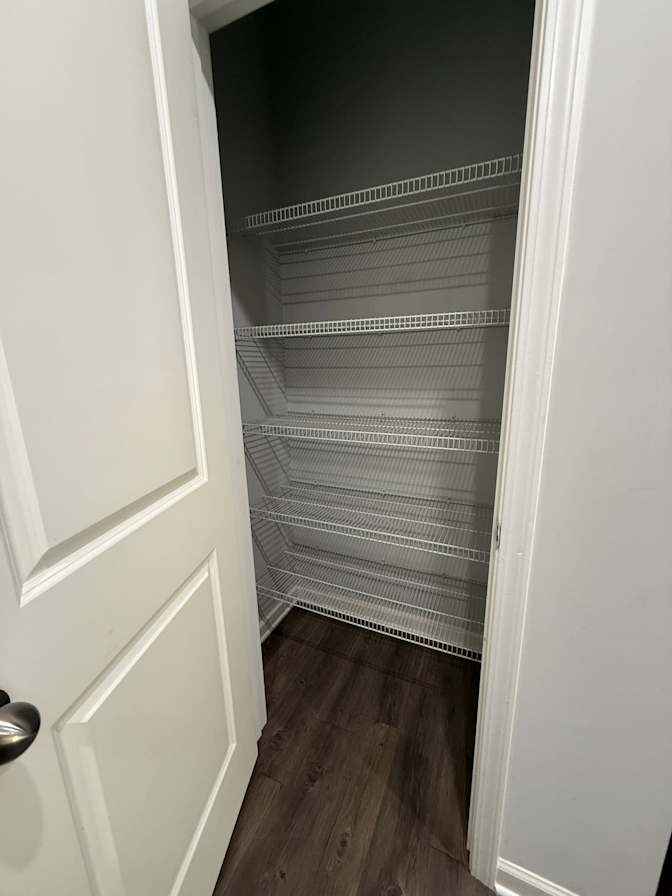 Alcove Rooms's room