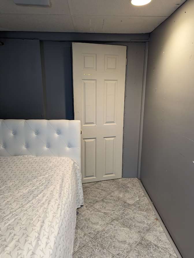 Jose's room