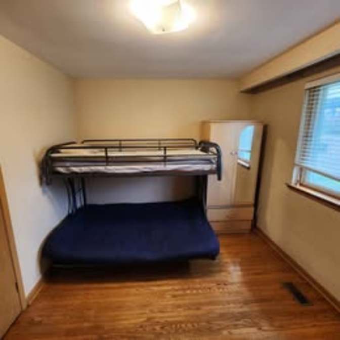 Pal Hgnis's room