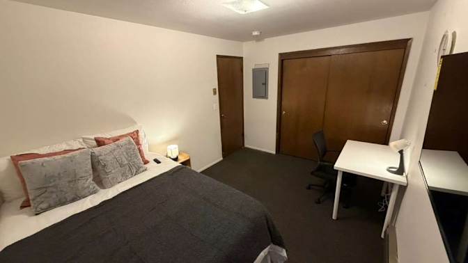 Mary Sky's room
