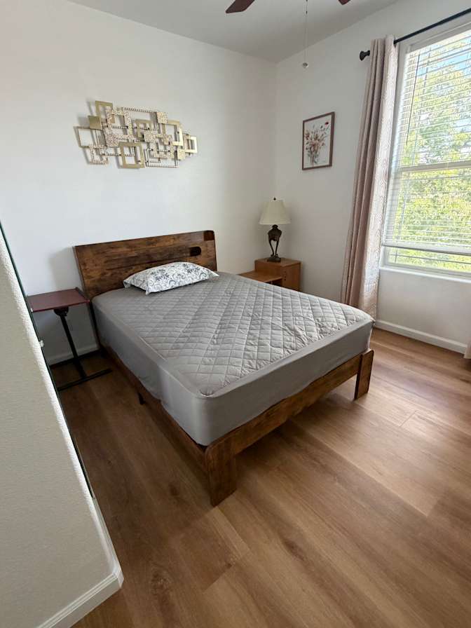 Tung's room