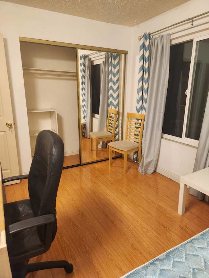 Lynn's room