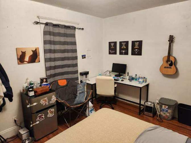 Greg's room