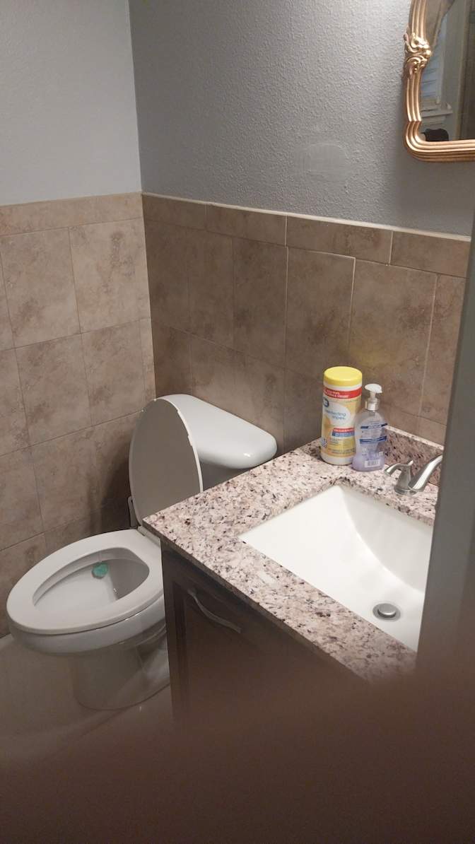 Luis's room
