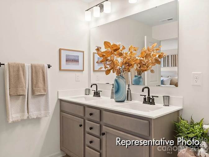 Alcove Rooms's room