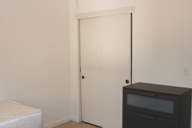 Thomas's room