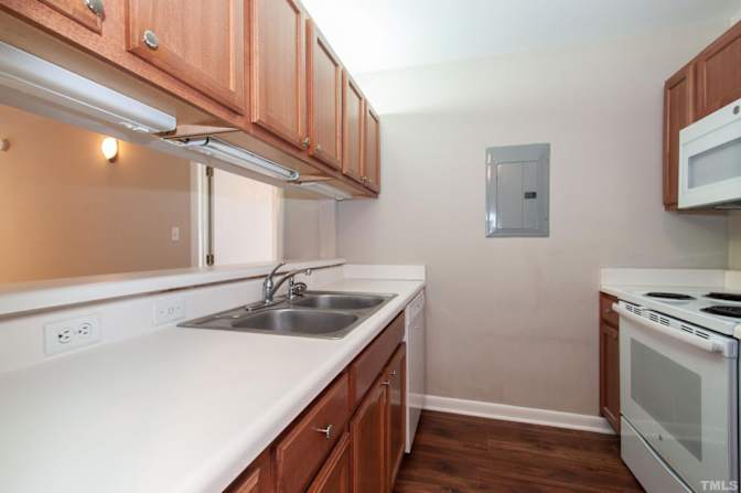 Alcove Rooms's room