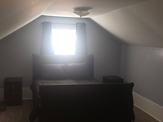 Hanna's room