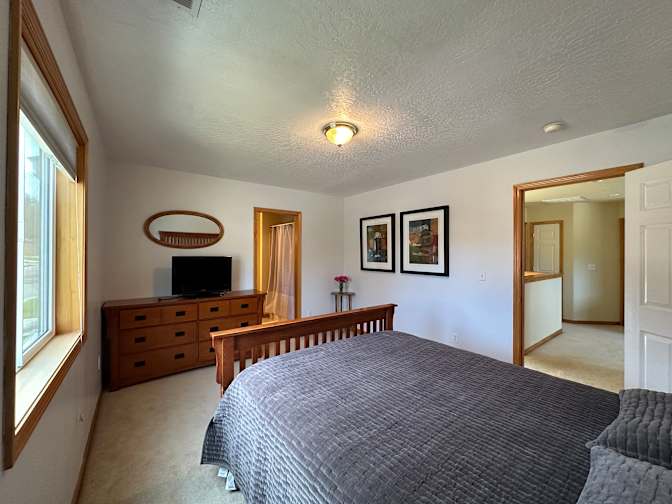 Thomas's room