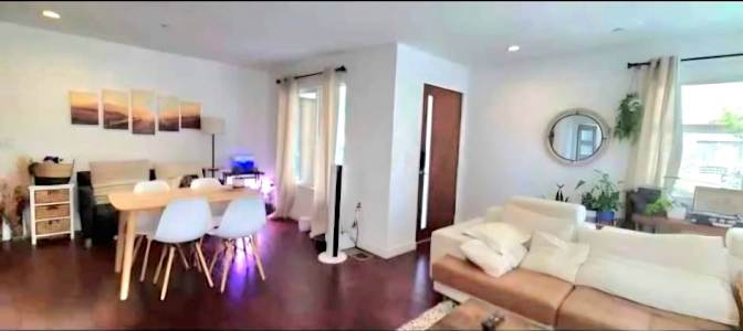Chenny Le's room