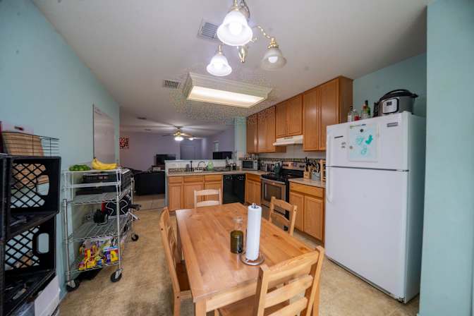 Cansu Mccoy's room