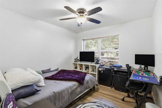 Benny's room