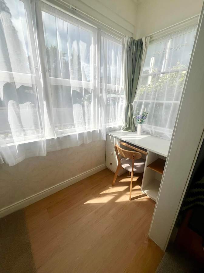 Lisa's room