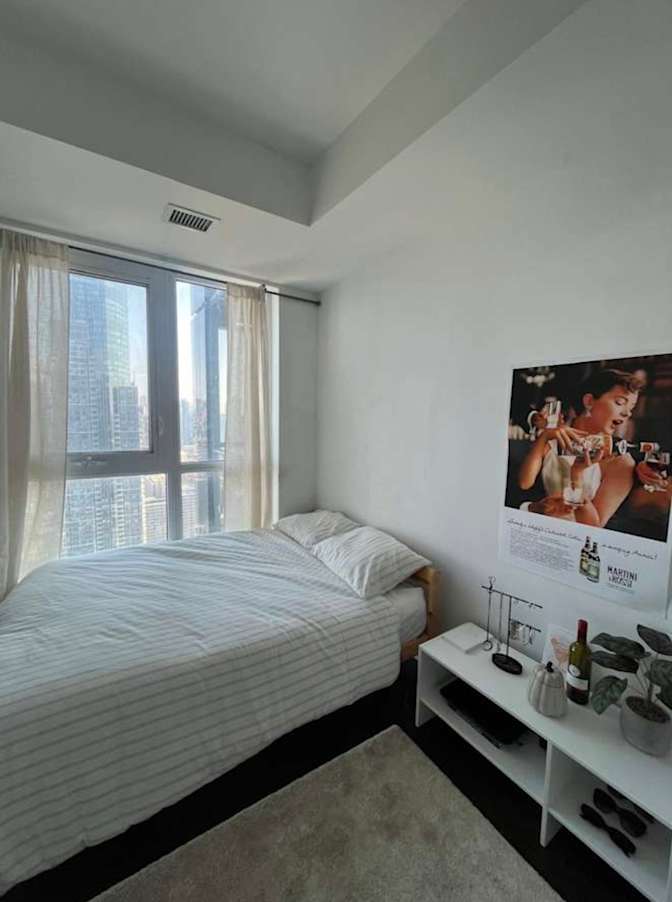 Ana's room