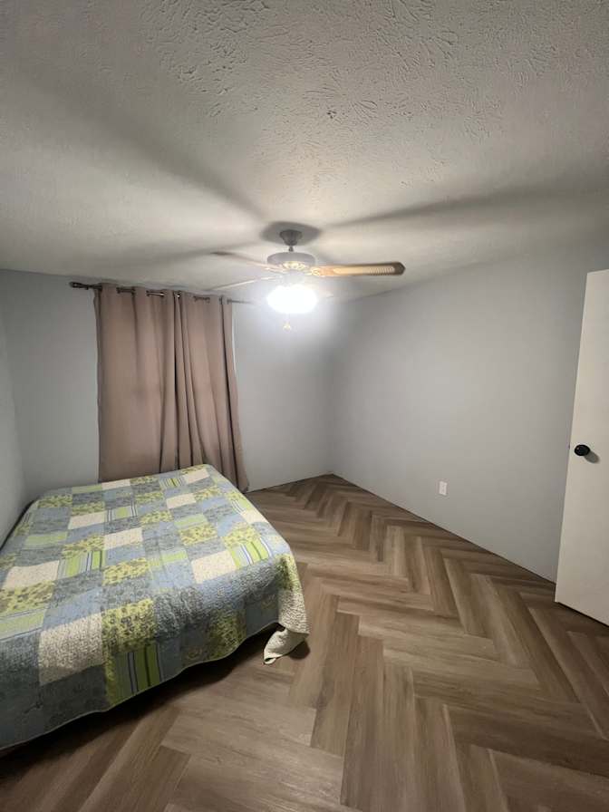 Darren's room