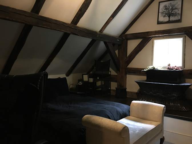 Jona's room