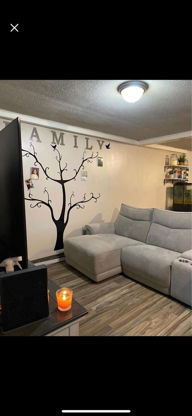 Alba's room