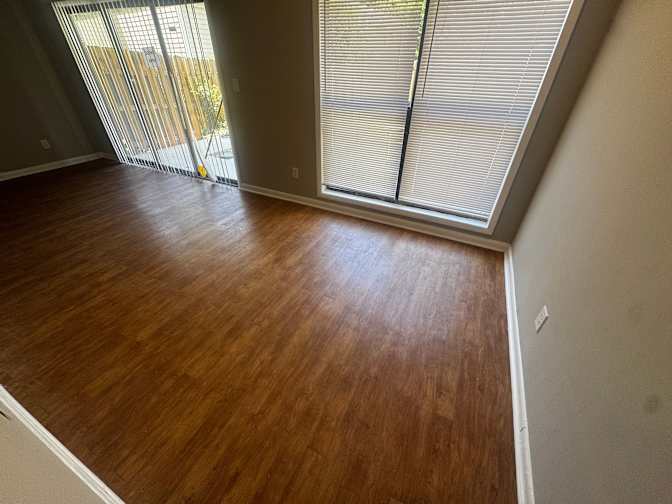 Alcove Rooms's room