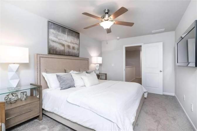 Alcove Rooms's room