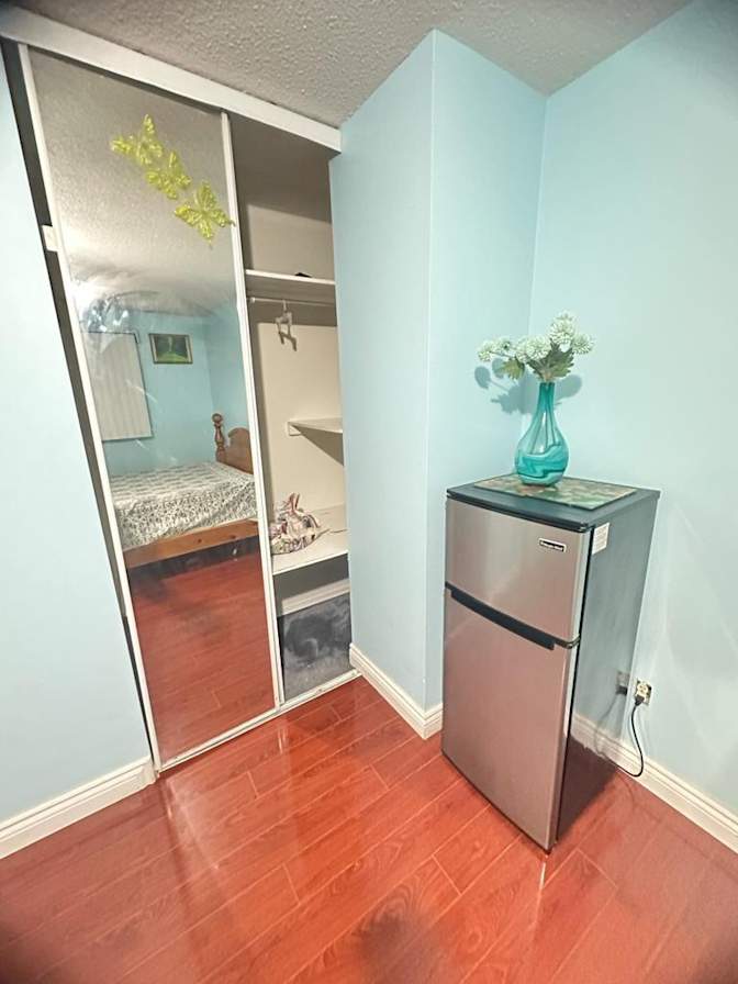 Ranjit Dhaliwal's room
