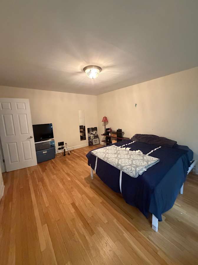 Nico's room
