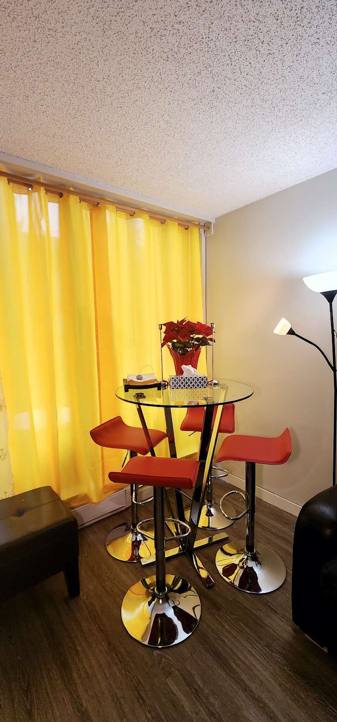 MELODY ZAFARALLA's room