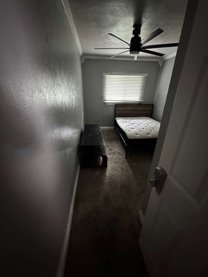 Armando's room