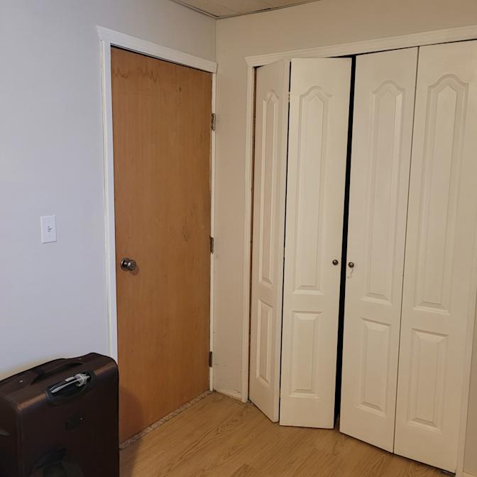 Tenth Avenue - Photo 3
