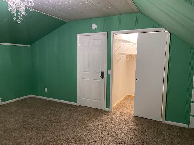 Hesria's room