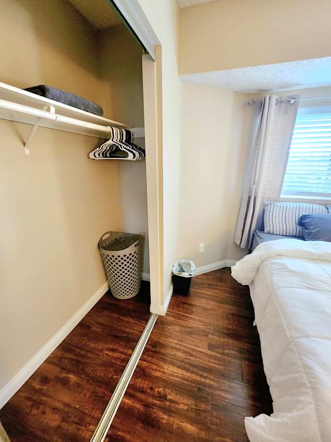 Aron's room