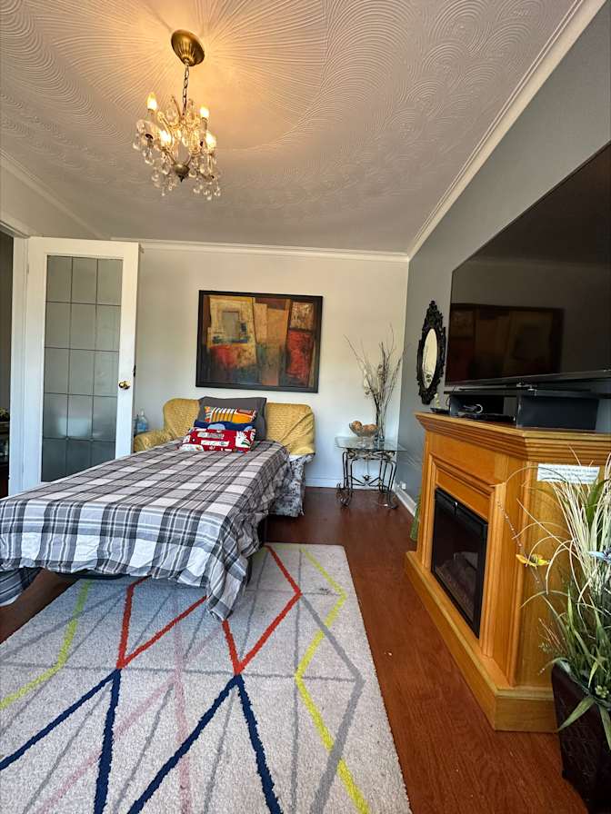 Doris's room