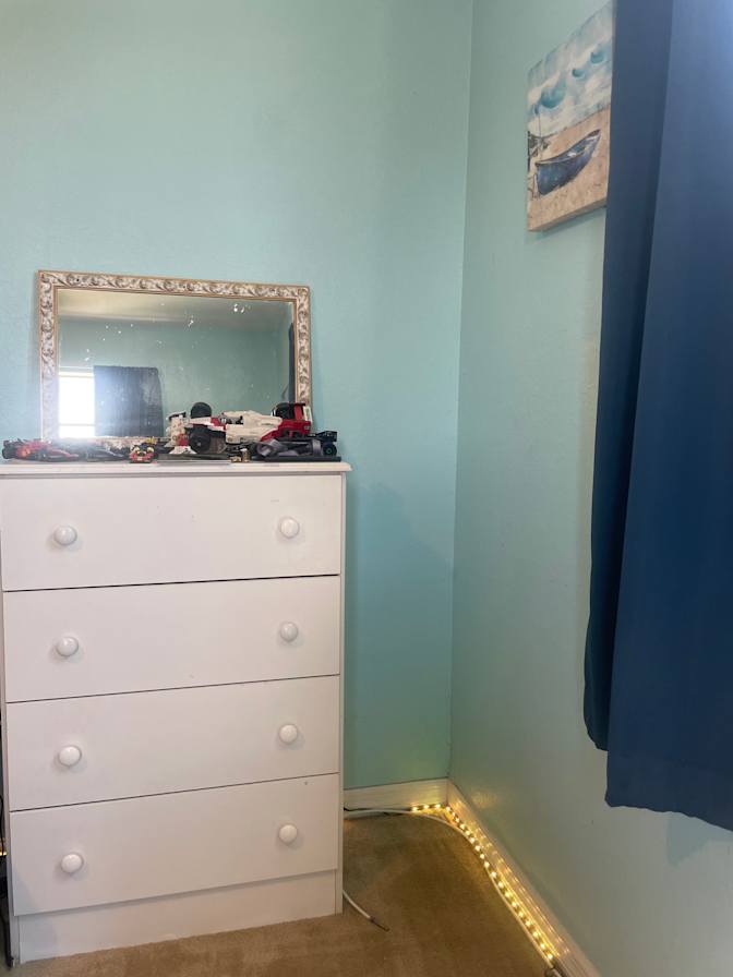 Denisse's room