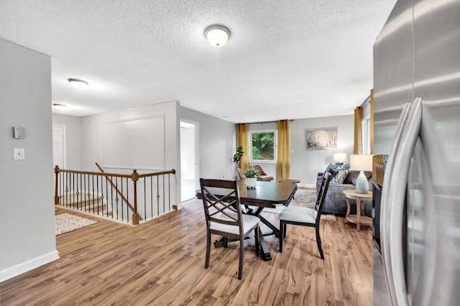 lifedoorrentals's room