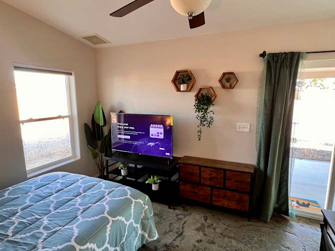 Luis's room