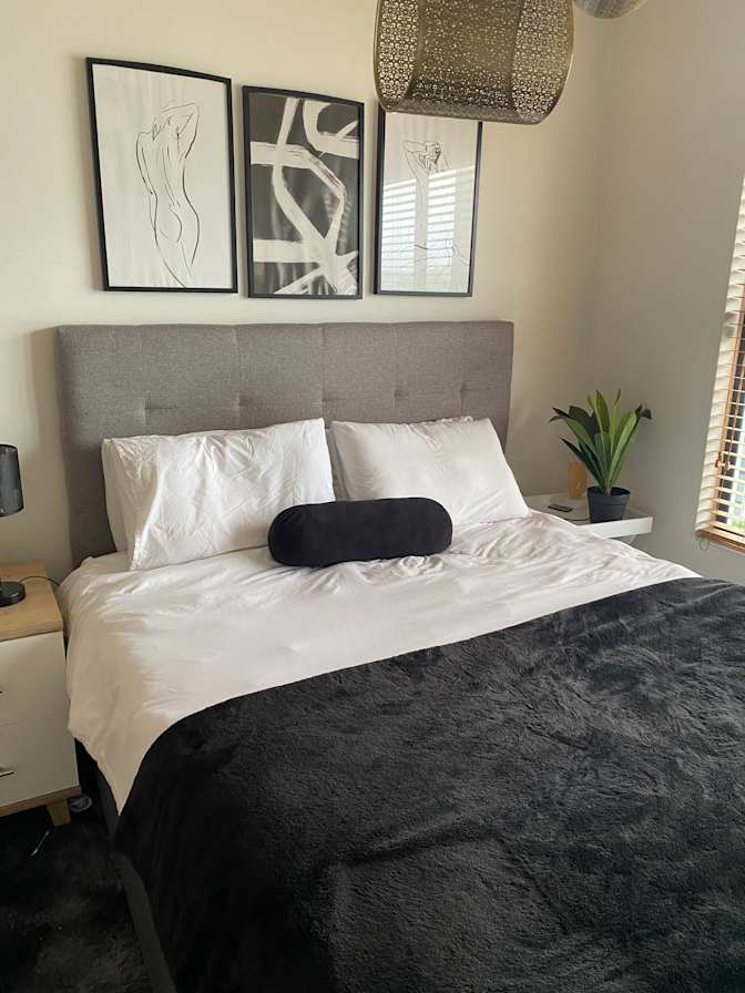 OLUWATOSIN's room