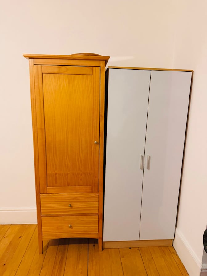 hassan khan's room
