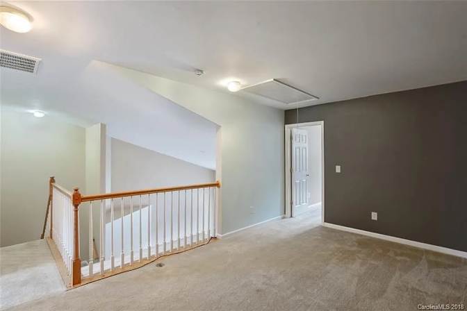 Alcove Rooms's room