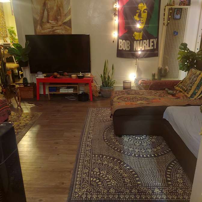 Tri's room