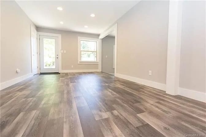 Alcove Rooms's room