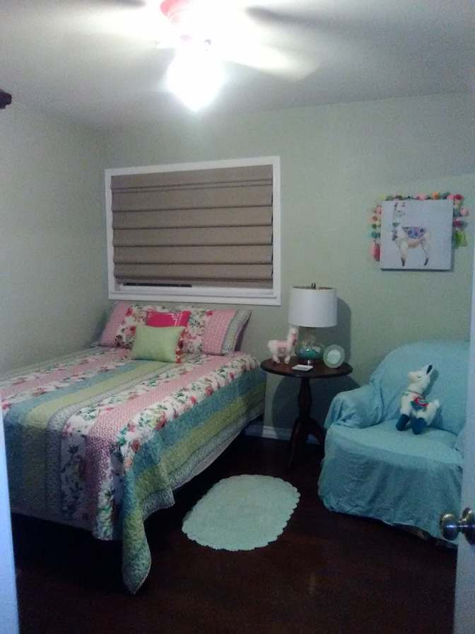 Annette's room