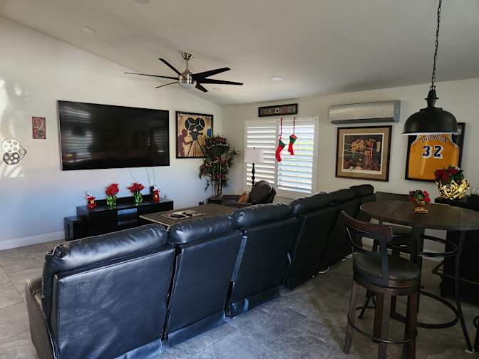 Alejandro Calderon's room