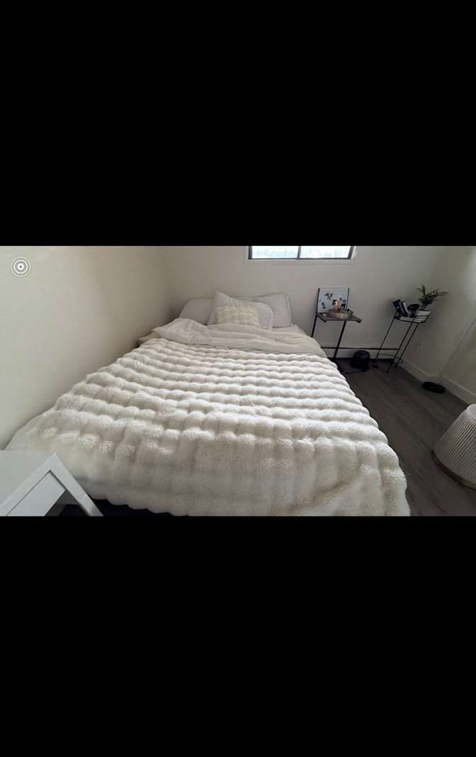 Hashim's room
