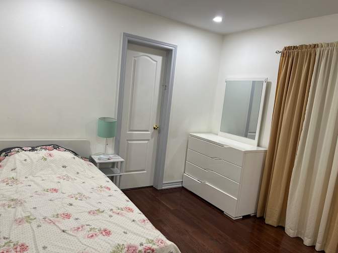 Linda's room