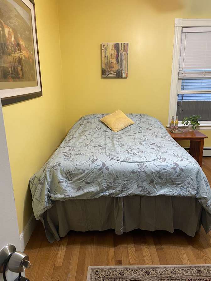 Nitsa's room