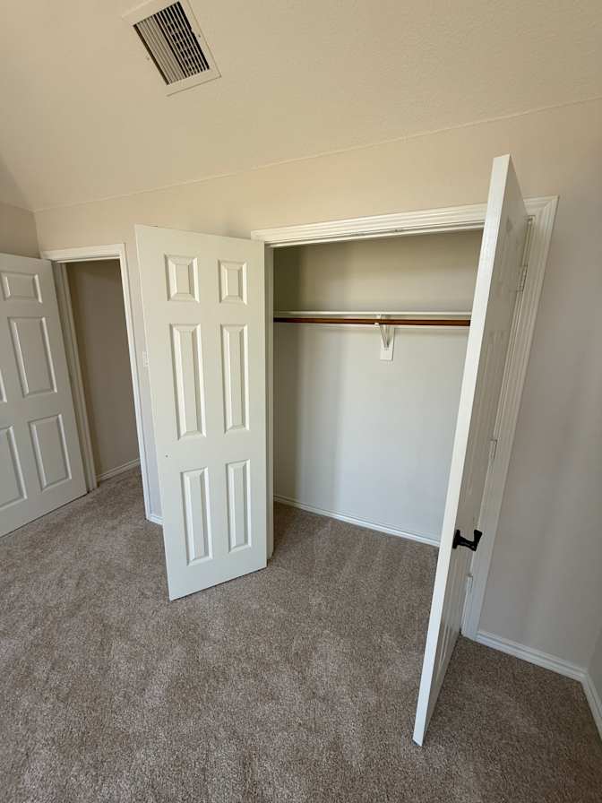 Carlos's room