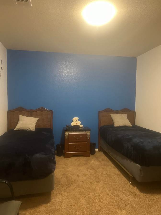 Lynn's room